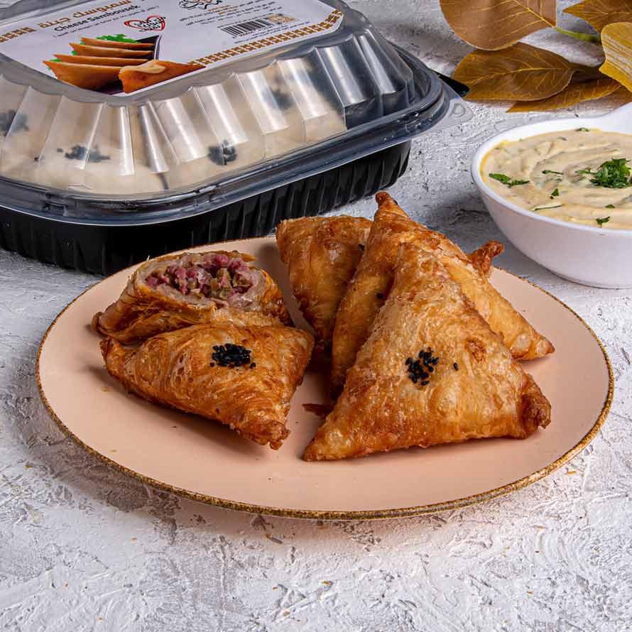 Luncheon meat and olives samosa