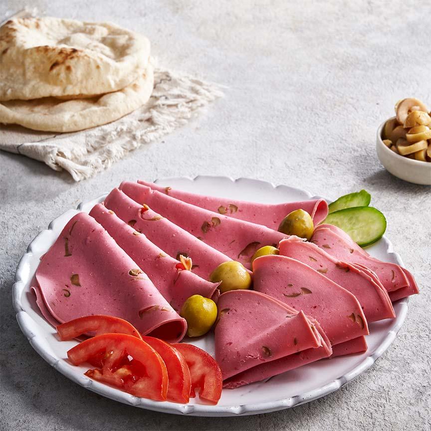 Beef luncheon with olives 150g