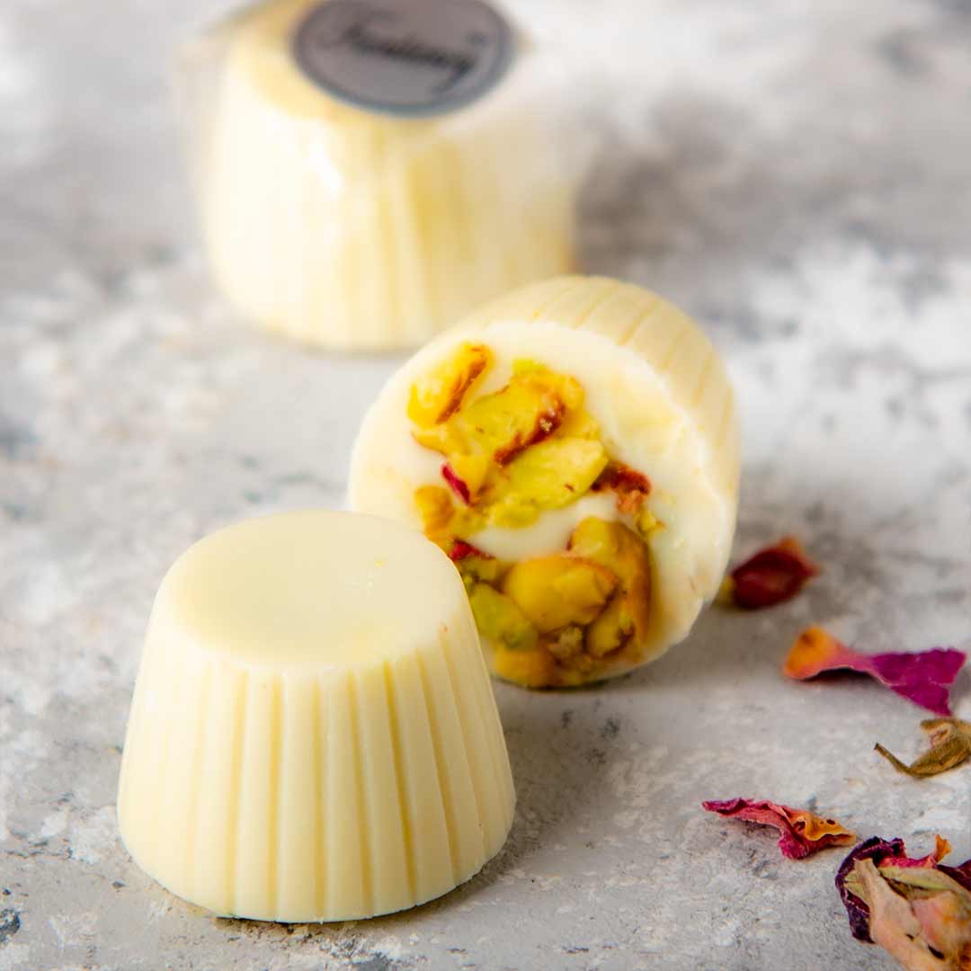 White chocolate with pistachios