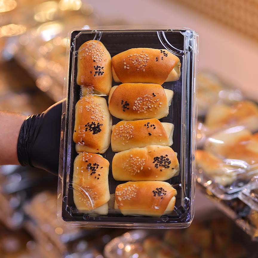 طبق معجنات جبنة حلوم