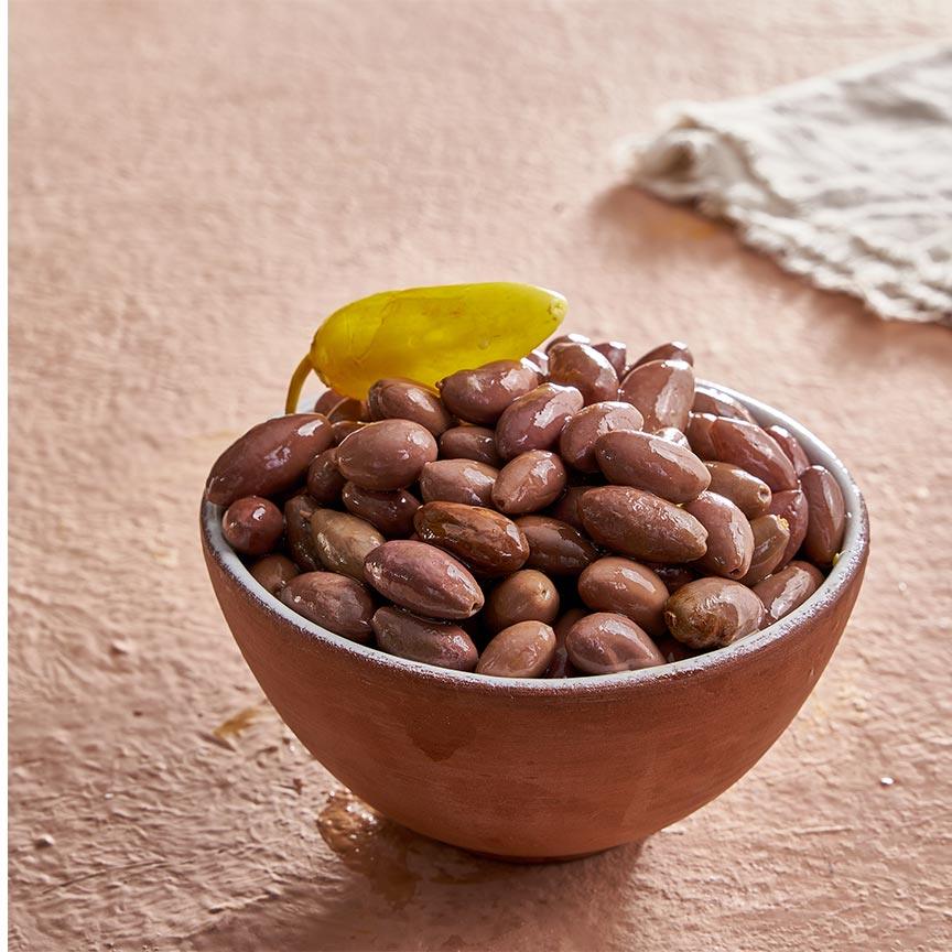 Black dulce olives