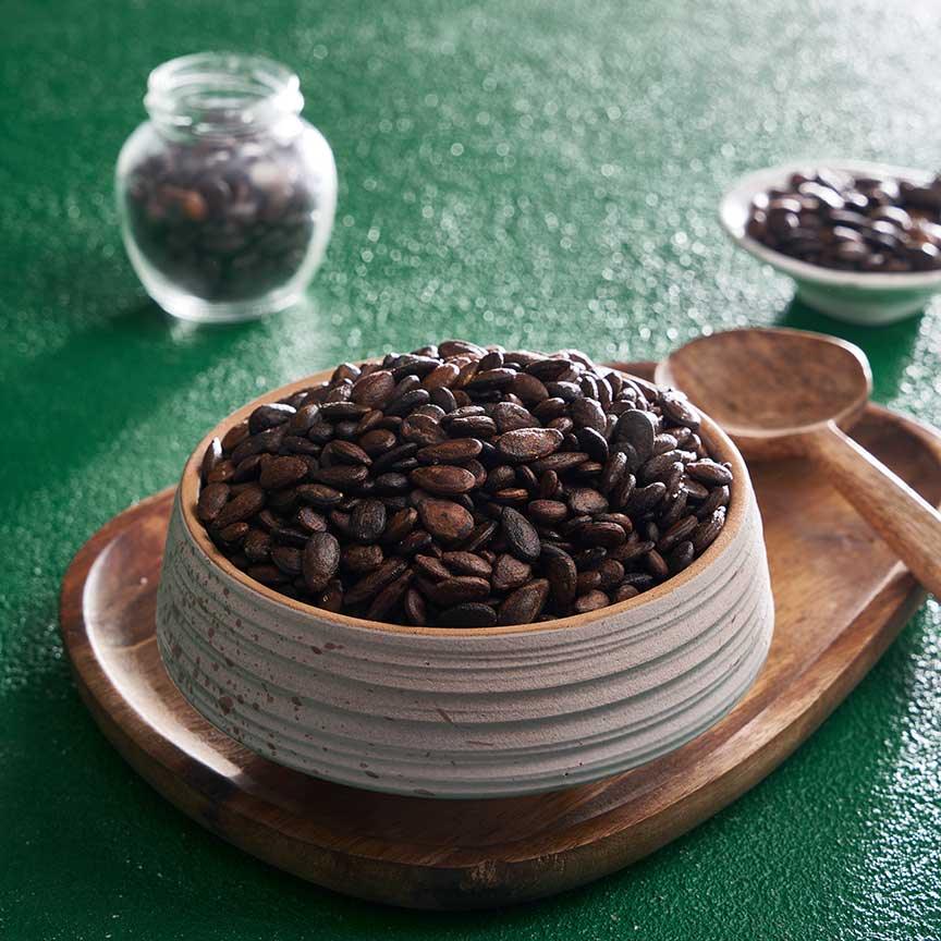 لب بطيخ أسود