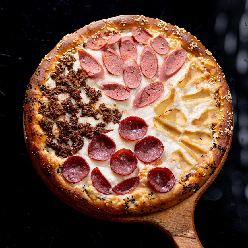 بيتزا مكس لحوم